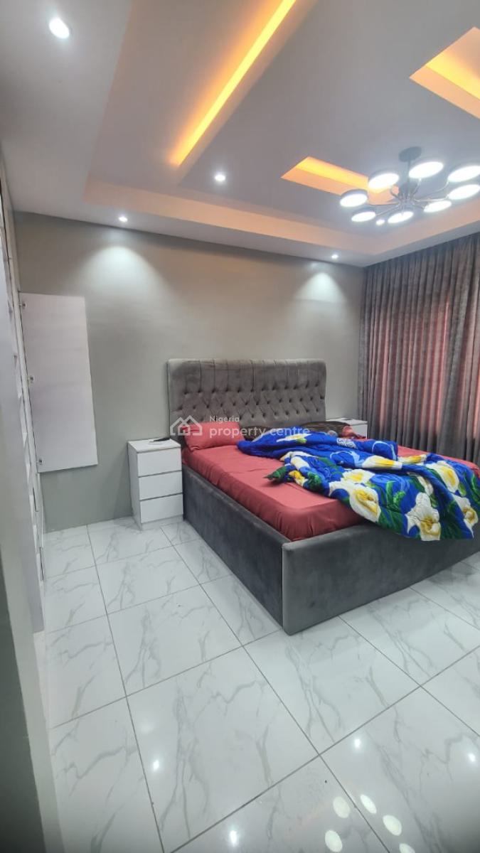 Fully Service Unfurnished Spacious 3 Bedroom Apartment +24 Hours Light, Pinnock Beach Estate, Osapa, Lekki, Lagos, Flat / Apartment for Rent