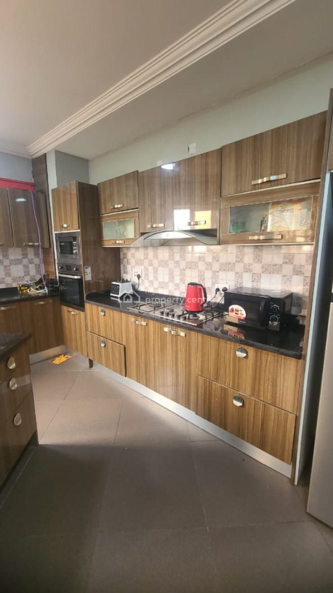 Fully Service Unfurnished Spacious 3 Bedroom Apartment +24 Hours Light, Pinnock Beach Estate, Osapa, Lekki, Lagos, Flat / Apartment for Rent