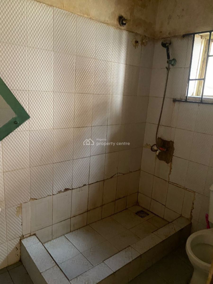a Lovely Self Contain Room, in a 3 Bedroom Shared Apartment., Dock Ville Estate, Badore, Ajah, Lagos, Self Contain (single Rooms) for Rent