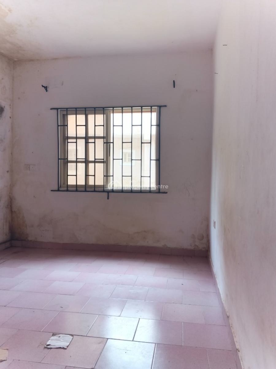a Lovely Self Contain Room, in a 3 Bedroom Shared Apartment., Dock Ville Estate, Badore, Ajah, Lagos, Self Contain (single Rooms) for Rent
