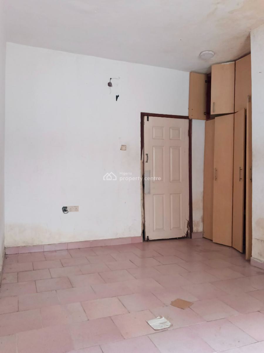 a Lovely Self Contain Room, in a 3 Bedroom Shared Apartment., Dock Ville Estate, Badore, Ajah, Lagos, Self Contain (single Rooms) for Rent