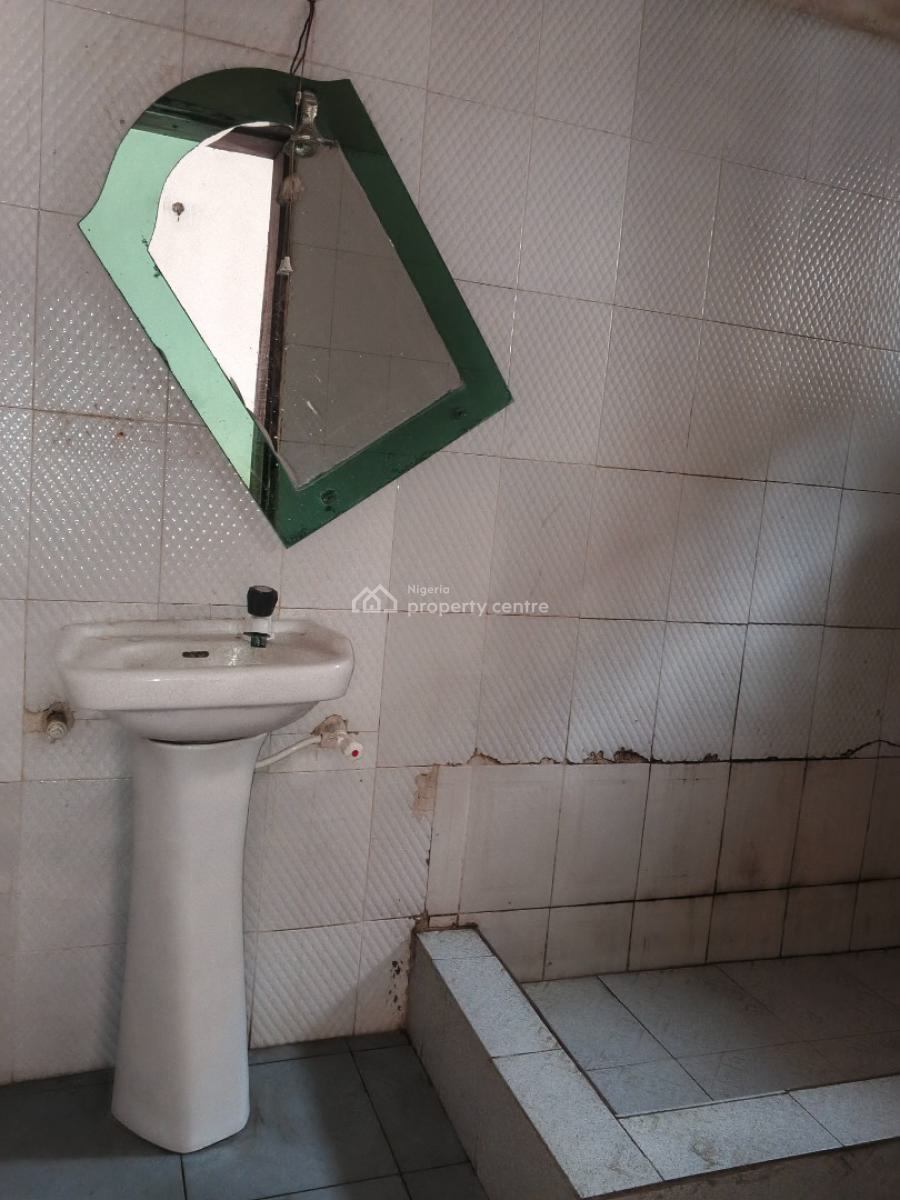 a Lovely Self Contain Room, in a 3 Bedroom Shared Apartment., Dock Ville Estate, Badore, Ajah, Lagos, Self Contain (single Rooms) for Rent