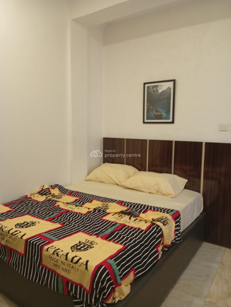 Cozy 2 Bedroom Apartment., Kings Distinction, Chevy View, Chevron, Lekki, Lagos, Flat / Apartment Short Let