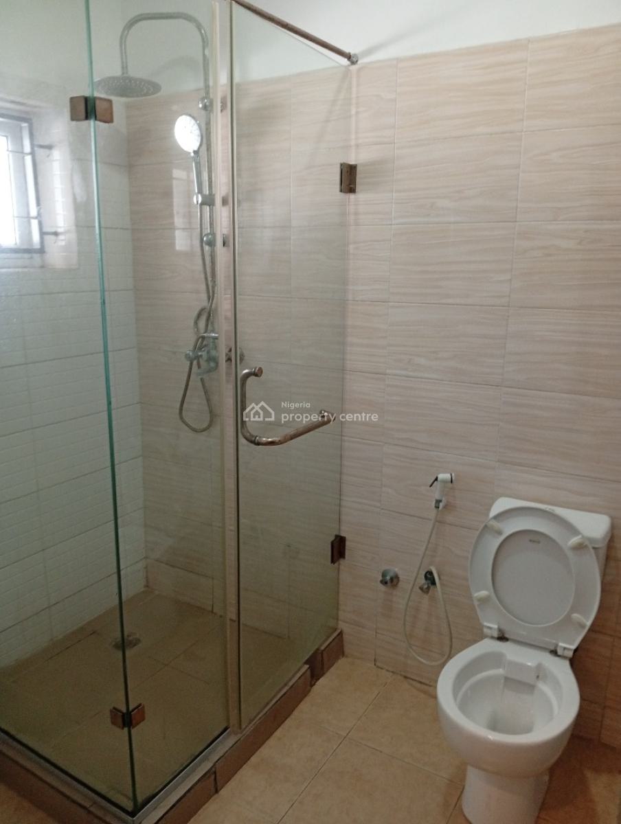 Cozy 2 Bedroom Apartment., Kings Distinction, Chevy View, Chevron, Lekki, Lagos, Flat / Apartment Short Let