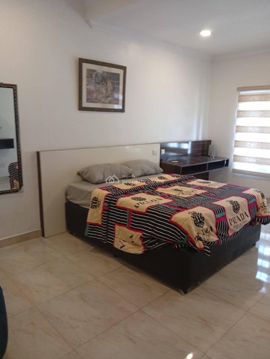 Cozy 2 Bedroom Apartment., Kings Distinction, Chevy View, Chevron, Lekki, Lagos, Flat / Apartment Short Let