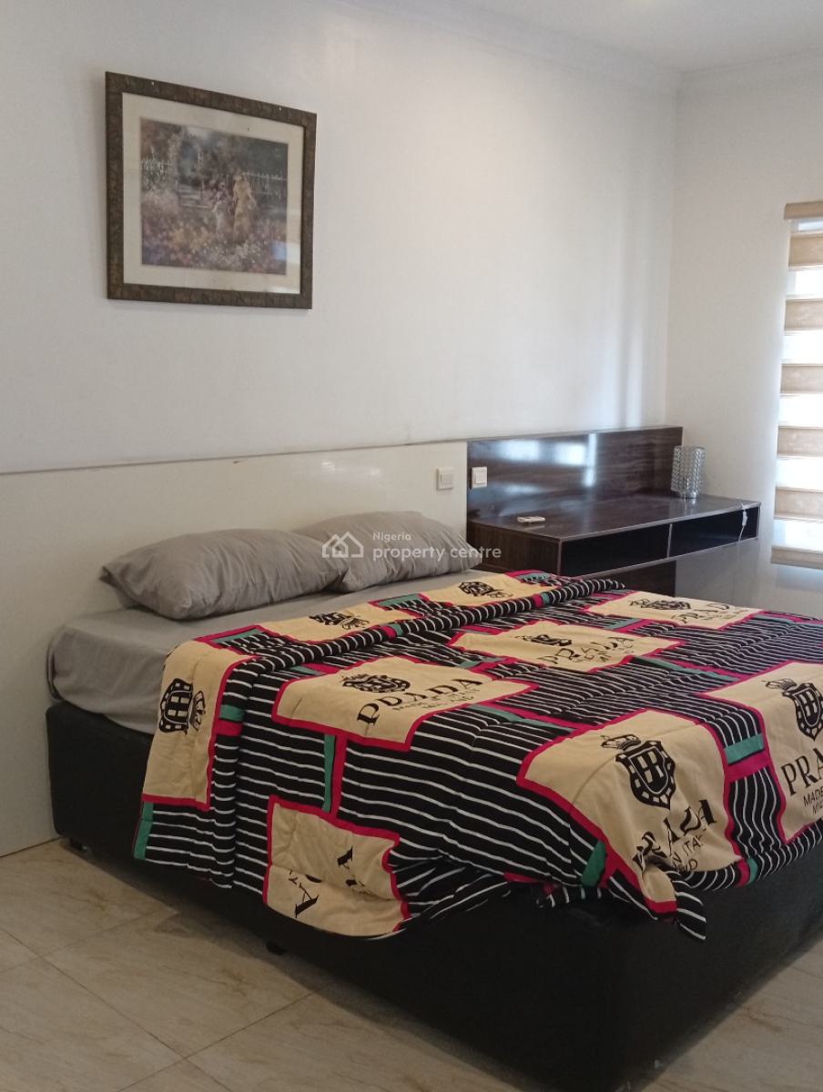 Cozy 2 Bedroom Apartment., Kings Distinction, Chevy View, Chevron, Lekki, Lagos, Flat / Apartment Short Let