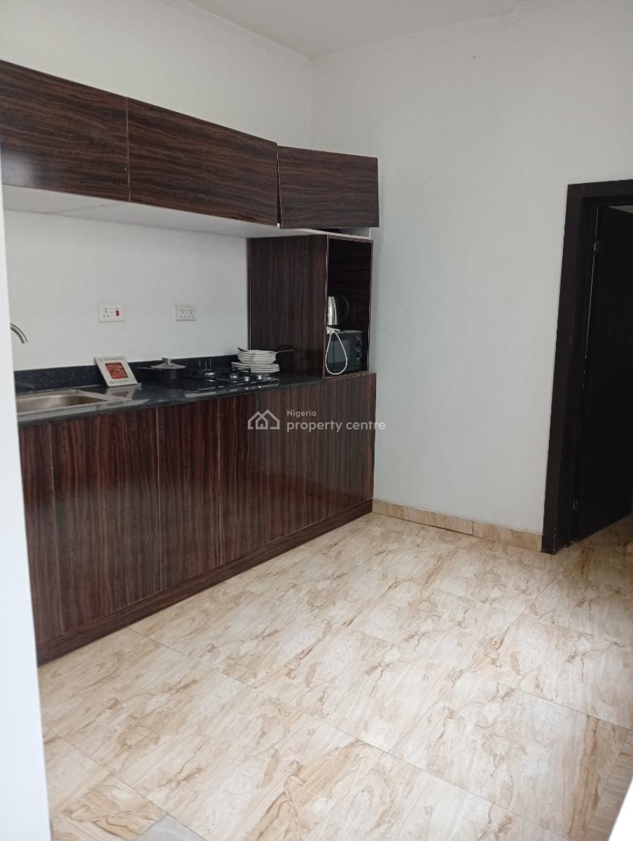 Cozy 2 Bedroom Apartment., Kings Distinction, Chevy View, Chevron, Lekki, Lagos, Flat / Apartment Short Let