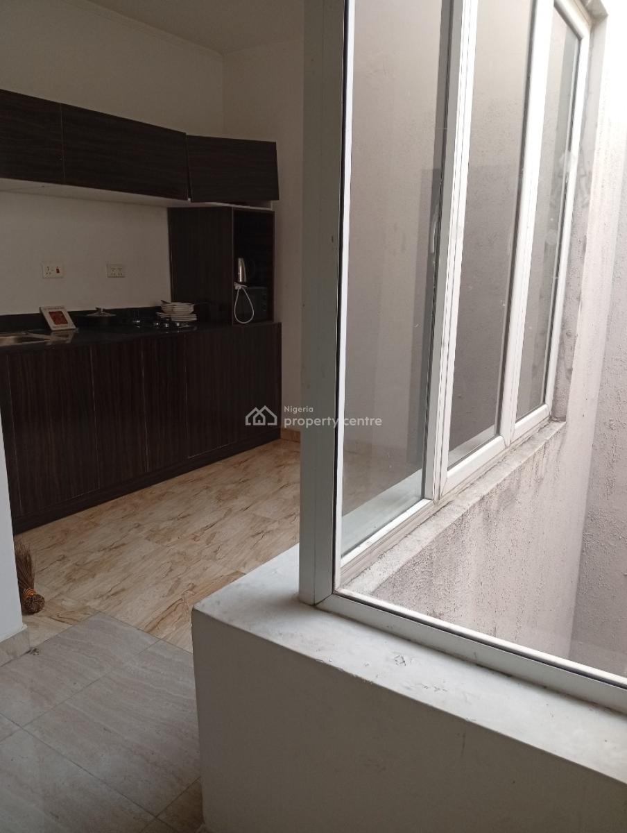 Cozy 2 Bedroom Apartment., Kings Distinction, Chevy View, Chevron, Lekki, Lagos, Flat / Apartment Short Let