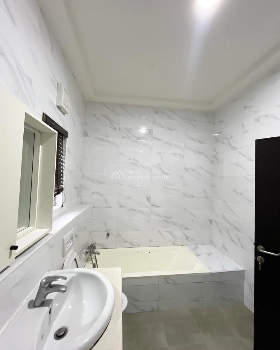 Waterfront 4 Bedroom Terrace Duplex, Lekki Phase 1, Lekki, Lagos, Terraced Duplex for Rent