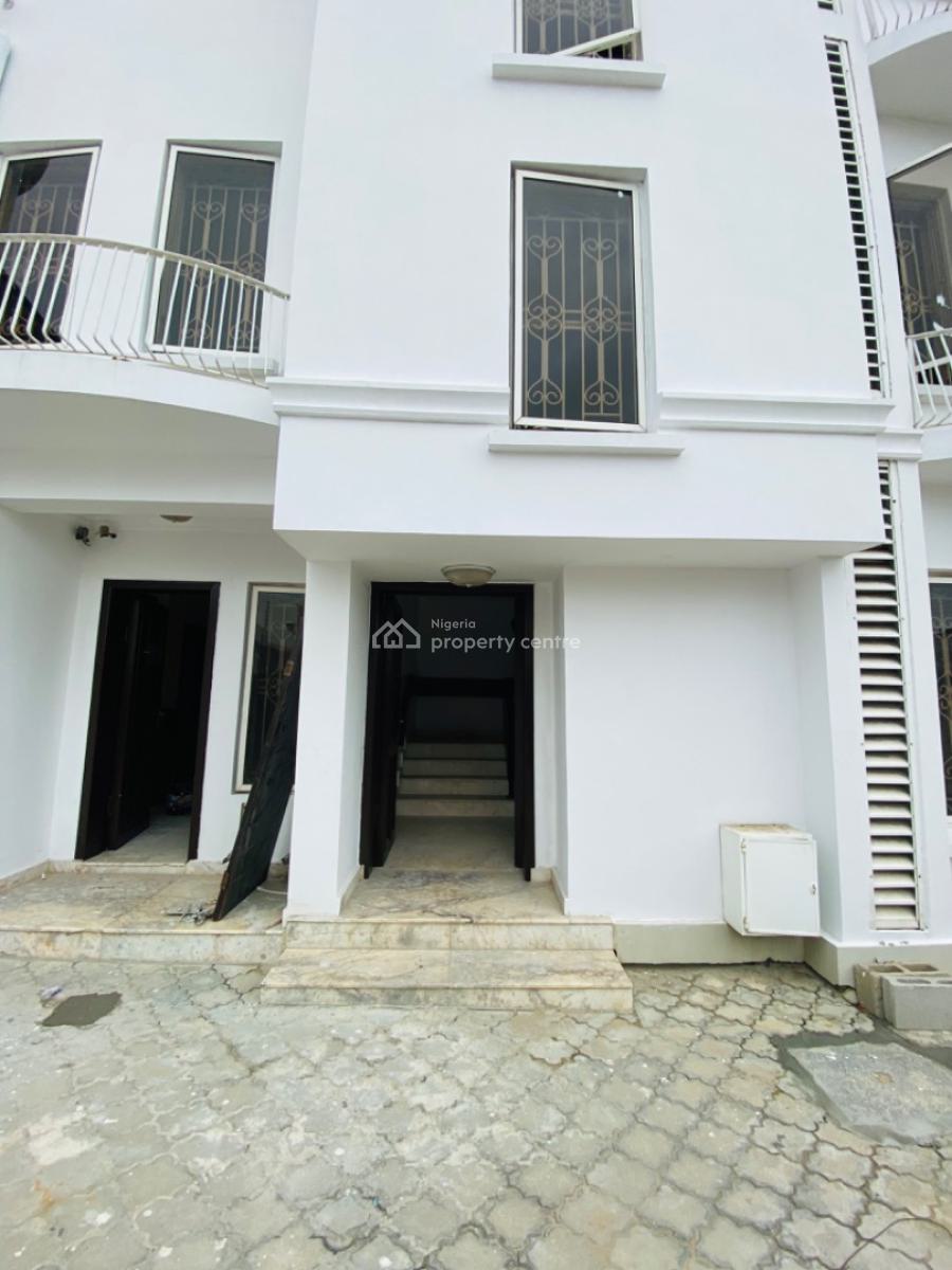 Very Spacious and Clean Self Contain, Off Admiralty Way, Lekki Phase 1, Lekki, Lagos, Self Contain (single Rooms) for Rent