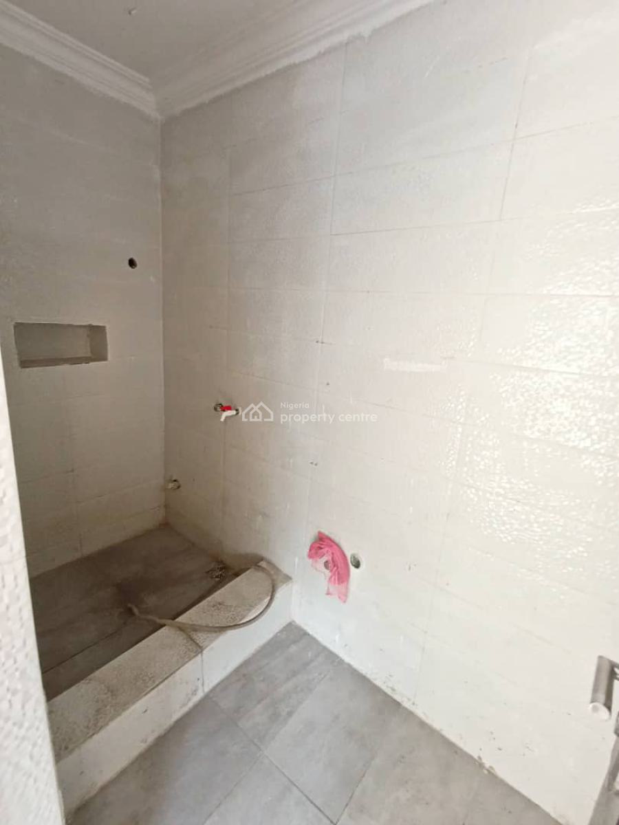 48sqm Shop Space with a Private Toilet, 1st Floor, Lekki Phase 1, Lekki, Lagos, Shop for Rent