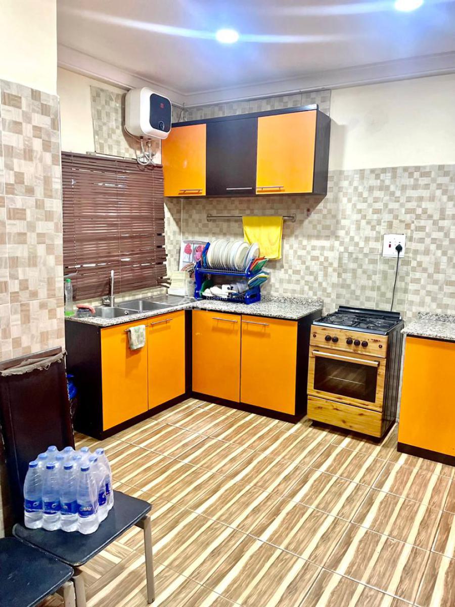 Well Built 3 Bedroom Bungalow with a Bq, Behind Inec Quarters Guzape Abuja, Guzape District, Abuja, Detached Bungalow for Rent