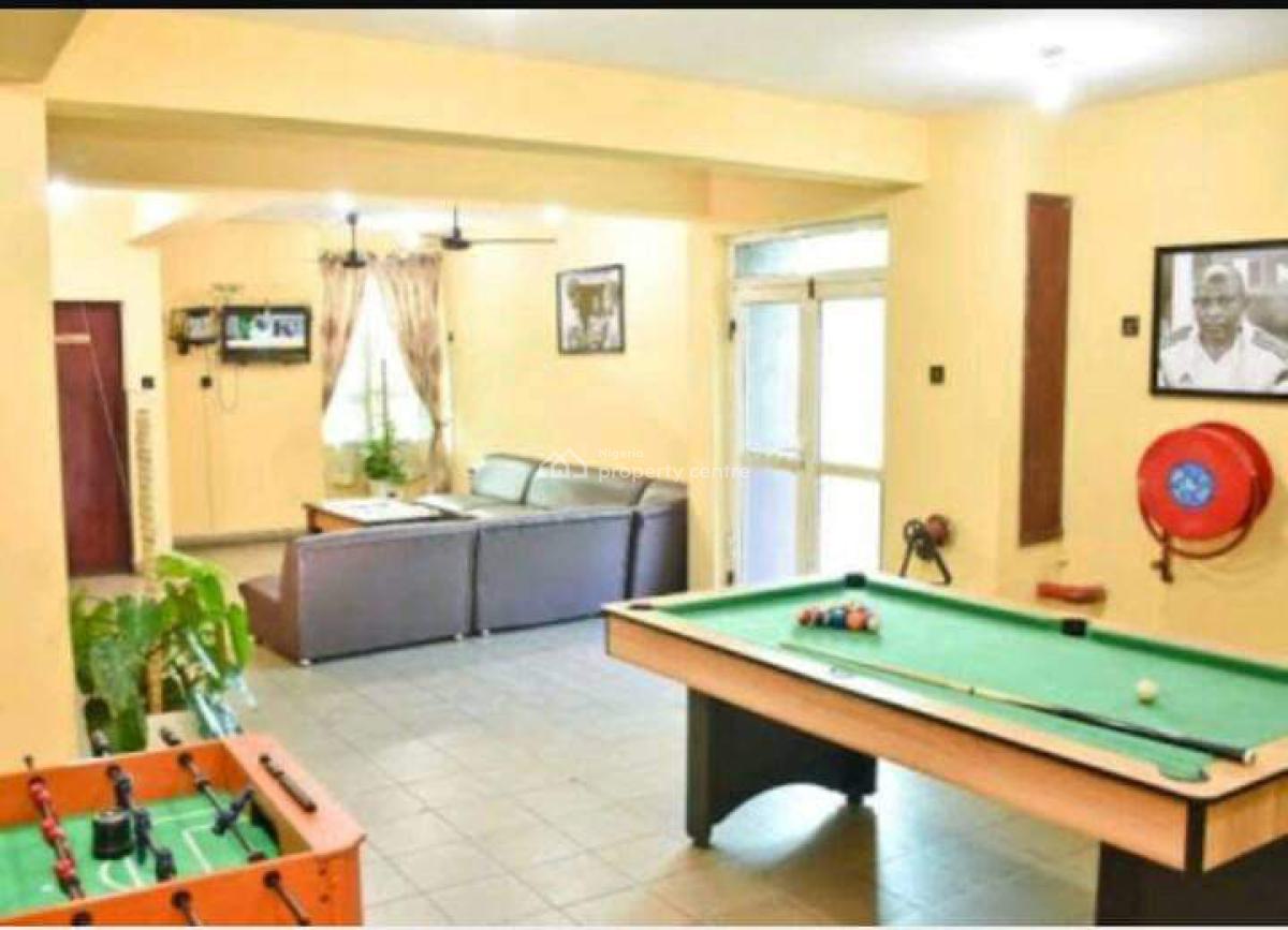 165 Rooms of Furnished Apartment on 2700sqm, Ebute Metta East, Yaba, Lagos, Hotel / Guest House for Sale