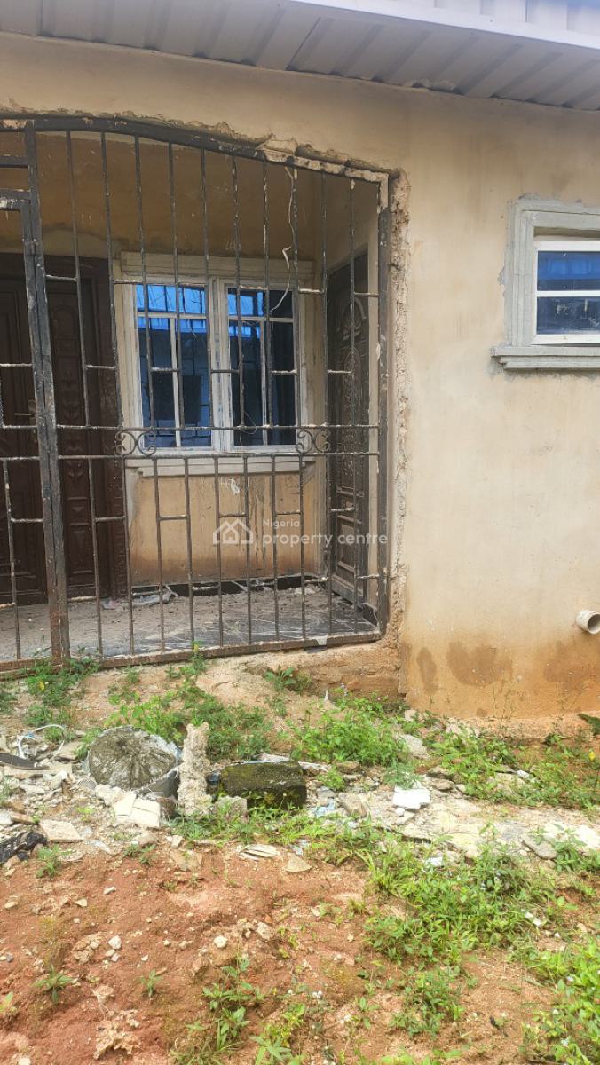 Distress 6 Units of 2 Bedroom Bungalow with Modern Facilities, Amagba G R a Extension, Benin, Oredo, Edo, Block of Flats for Sale