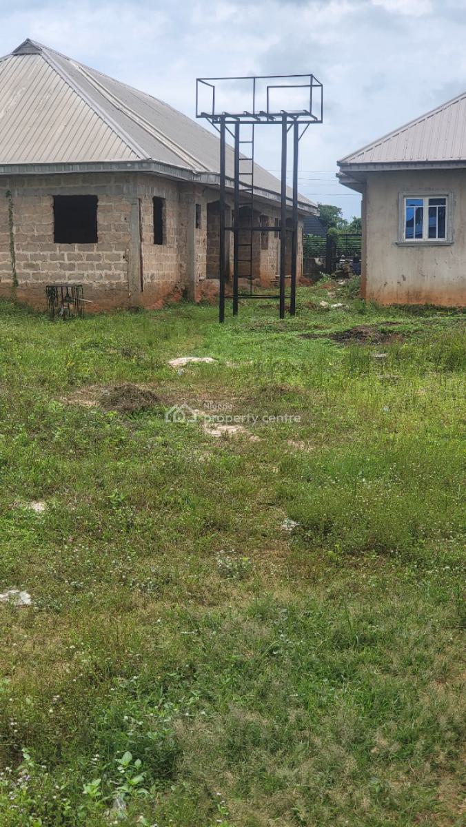 Distress 6 Units of 2 Bedroom Bungalow with Modern Facilities, Amagba G R a Extension, Benin, Oredo, Edo, Block of Flats for Sale