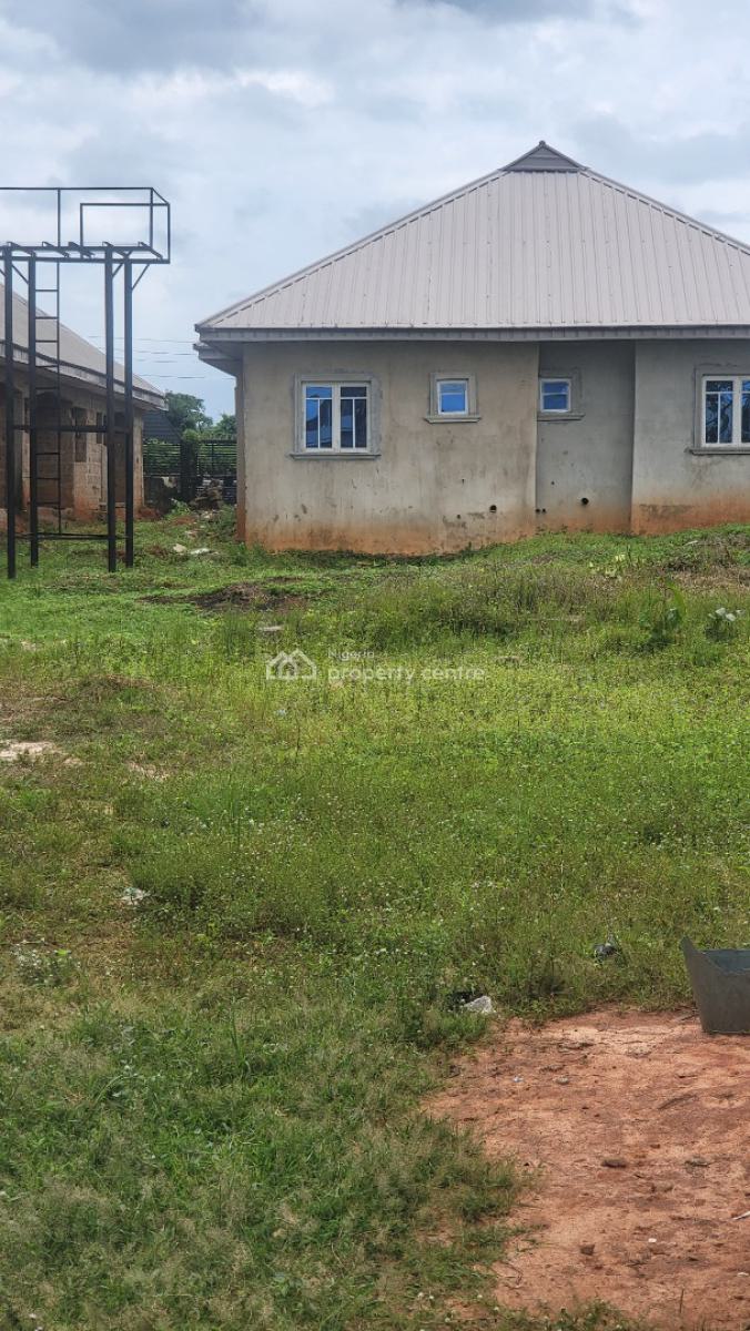 Distress 6 Units of 2 Bedroom Bungalow with Modern Facilities, Amagba G R a Extension, Benin, Oredo, Edo, Block of Flats for Sale