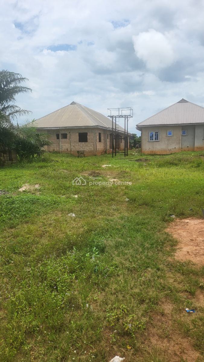 Distress 6 Units of 2 Bedroom Bungalow with Modern Facilities, Amagba G R a Extension, Benin, Oredo, Edo, Block of Flats for Sale