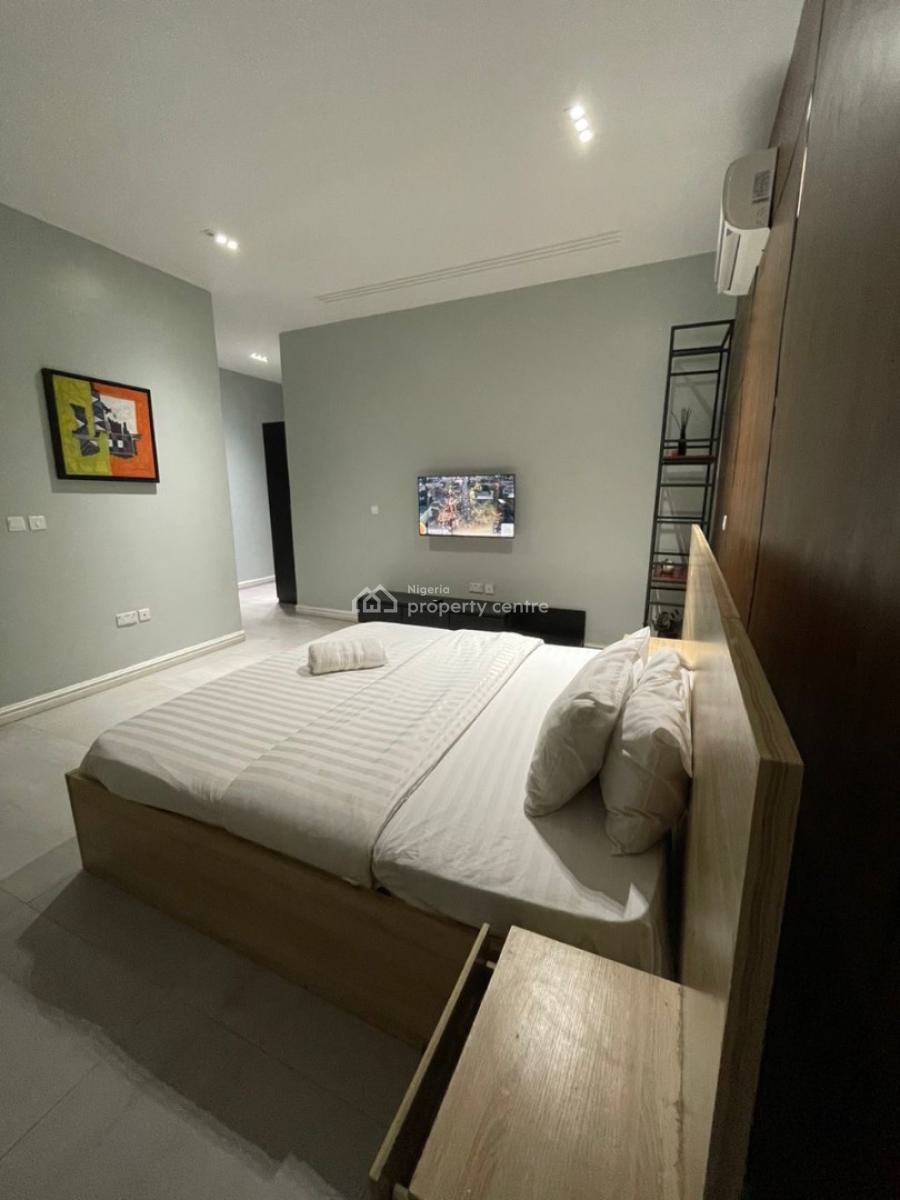 Waterfront, Spacious & Cozy 2-bedroom Apt with a Swimming Pool and Gym, Midak Mew Apartment, Lekki Phase 1, Lekki, Lagos, Flat / Apartment Short Let