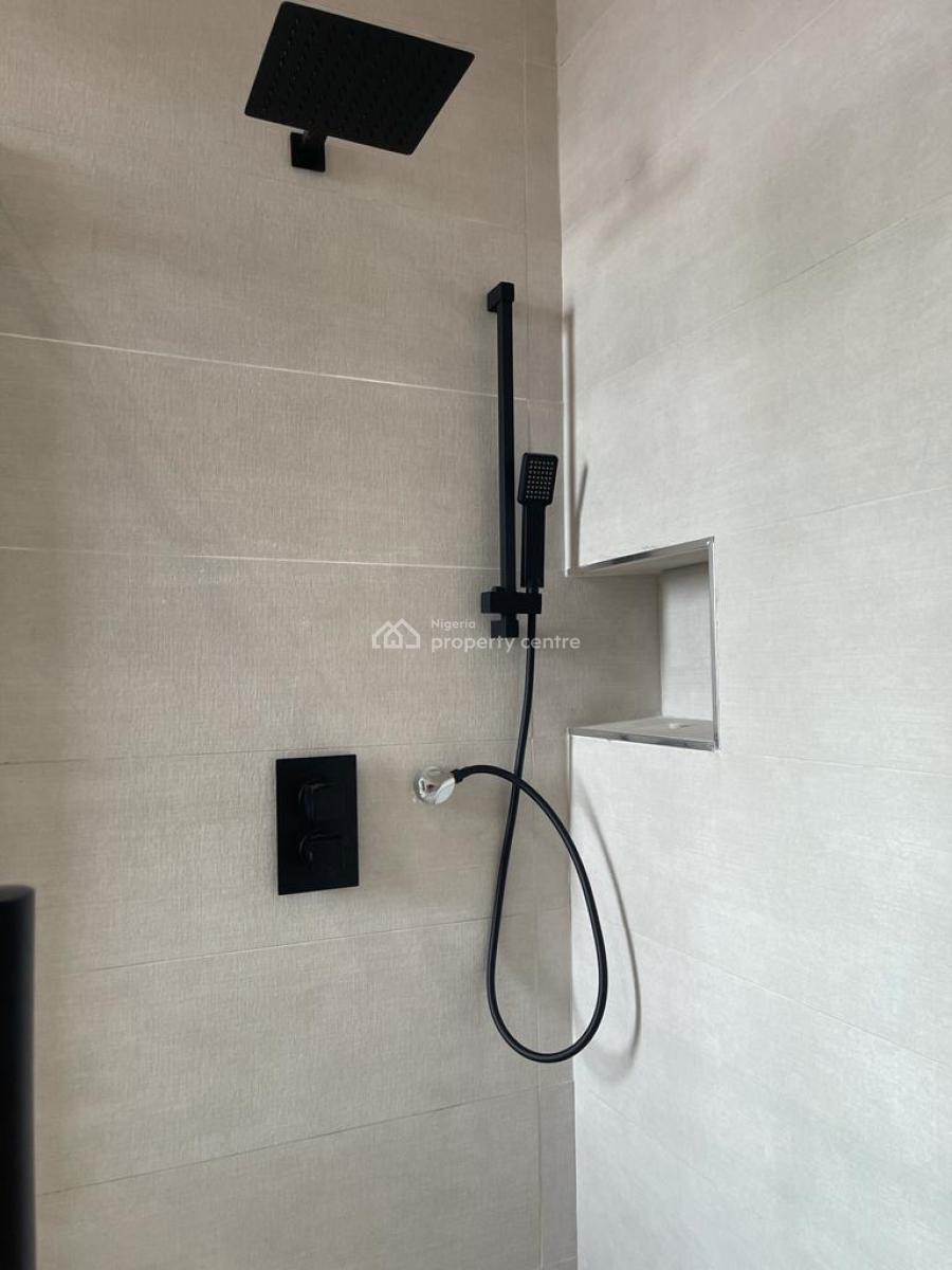 Waterfront, Spacious & Cozy 2-bedroom Apt with a Swimming Pool and Gym, Midak Mew Apartment, Lekki Phase 1, Lekki, Lagos, Flat / Apartment Short Let