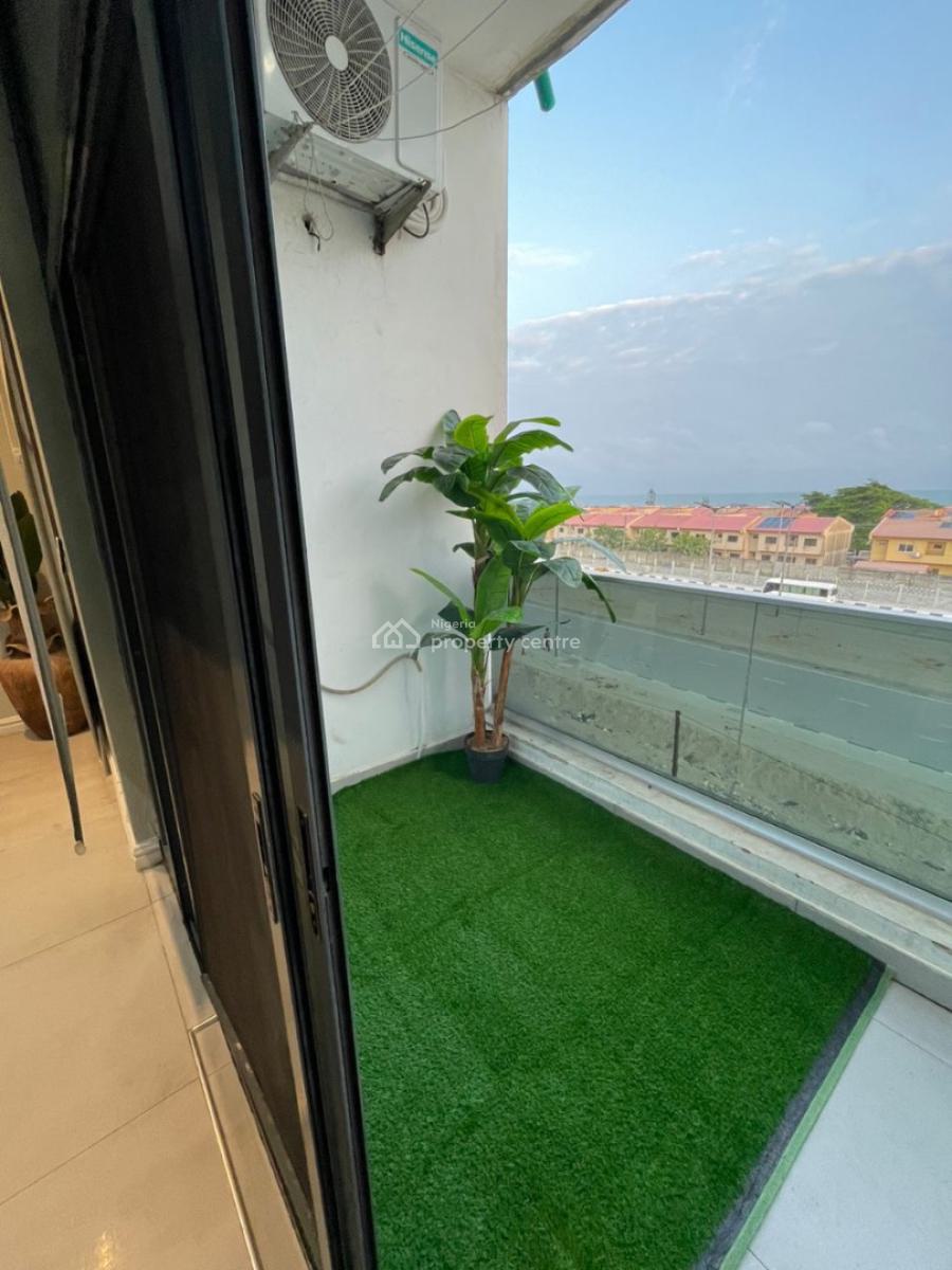 Waterfront, Spacious & Cozy 2-bedroom Apt with a Swimming Pool and Gym, Midak Mew Apartment, Lekki Phase 1, Lekki, Lagos, Flat / Apartment Short Let