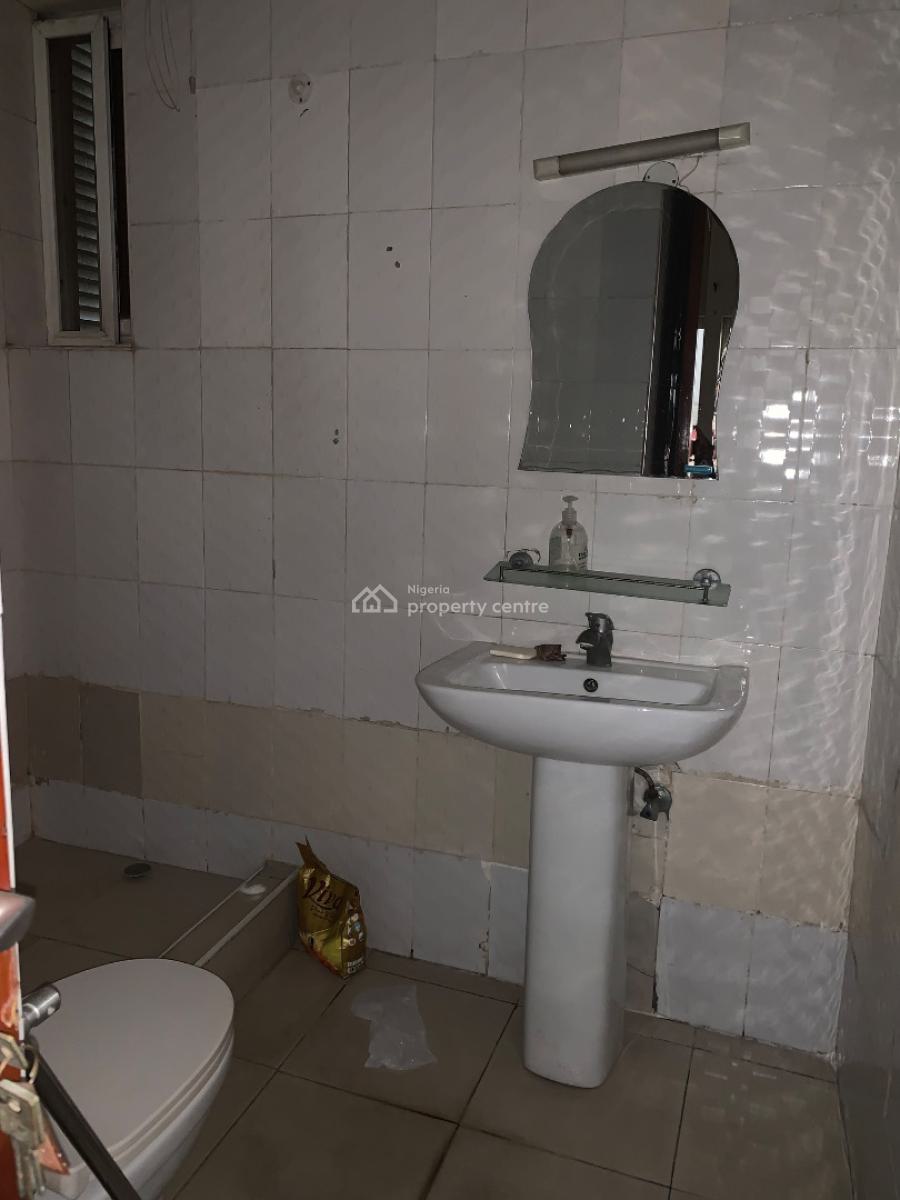 Service 3 Bedrooms Flat with a Room Boys Quarter, Close to British Int. Sch., Oniru, Victoria Island (vi), Lagos, Flat / Apartment for Sale