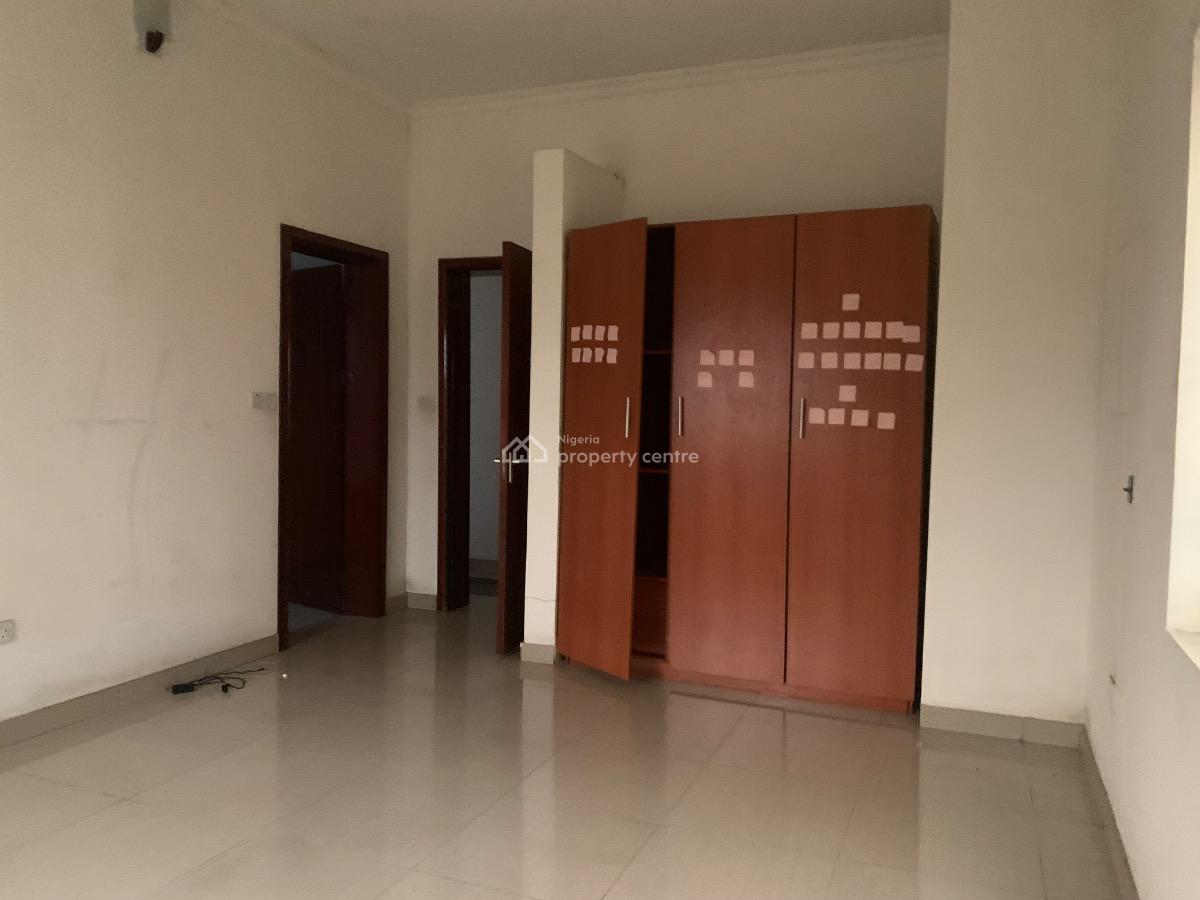 Service 3 Bedrooms Flat with a Room Boys Quarter, Close to British Int. Sch., Oniru, Victoria Island (vi), Lagos, Flat / Apartment for Sale