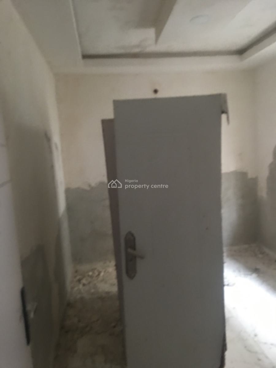 Mini Flat, Off Admiralty Way, Lekki Phase 1, Lekki, Lagos, Mini Flat (room and Parlour) for Rent