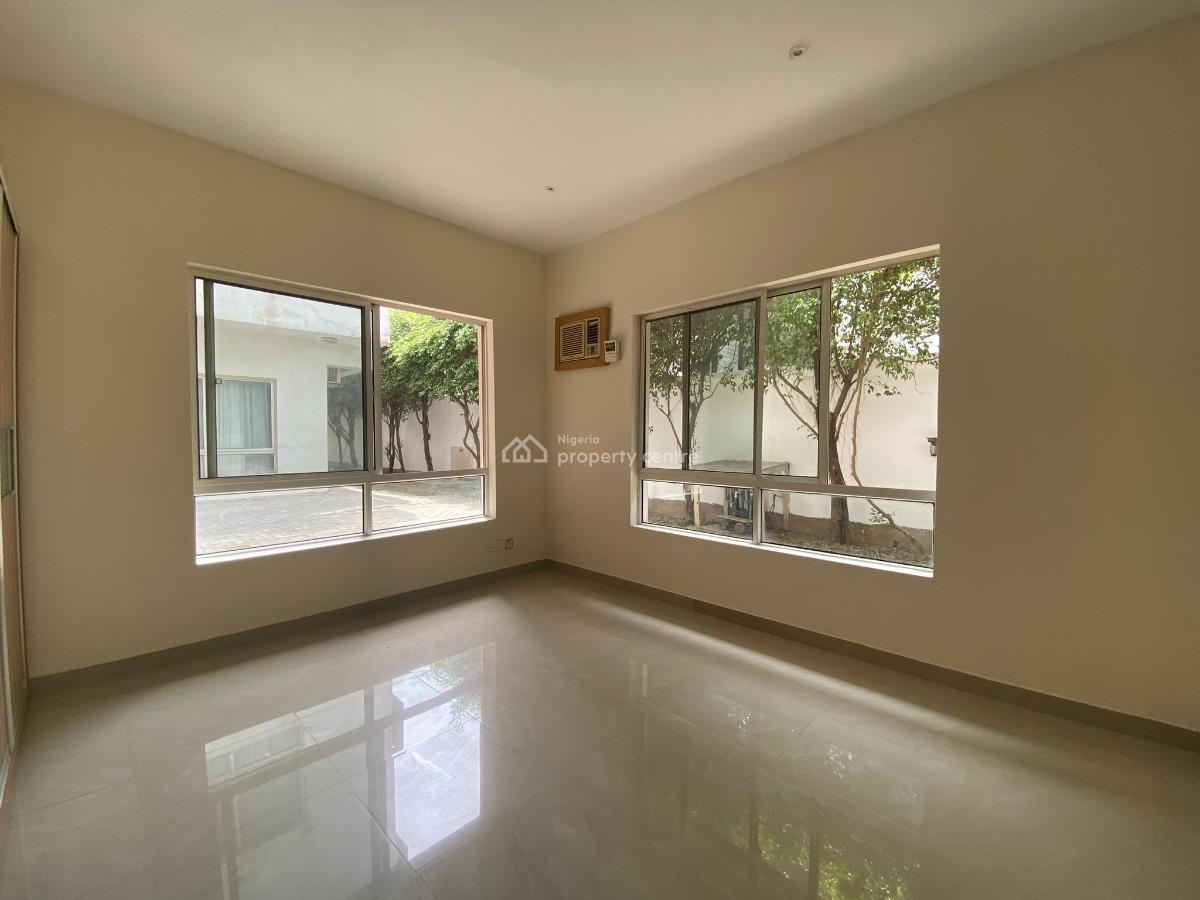Direct Brief 3 Bedroom Flat with B.q Waterfront Property, 3rd Avenue, Banana Island, Ikoyi, Lagos, Flat / Apartment for Rent