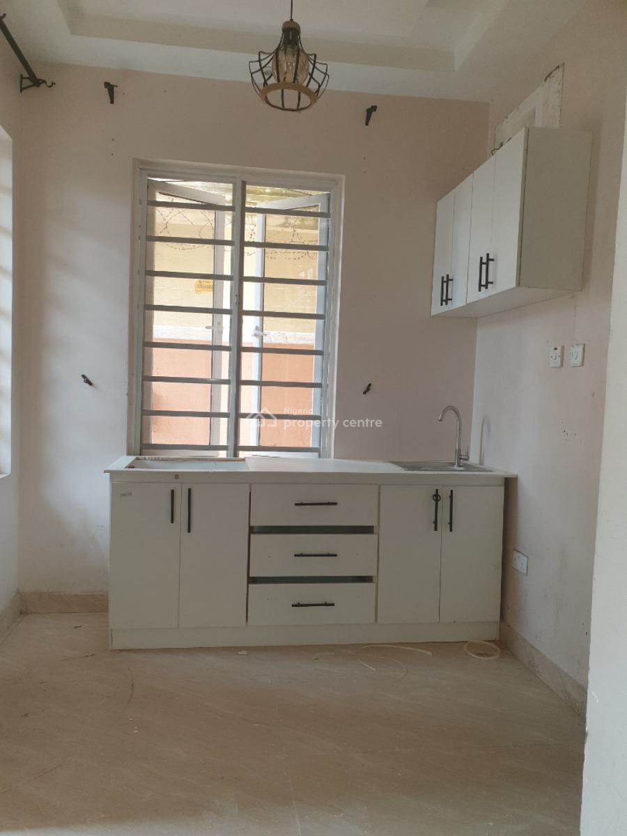 Spacious Studio Apartment Self Contain, Off Abiola Court Estate, Chisco, Ikate, Lekki, Lagos, Flat / Apartment for Rent