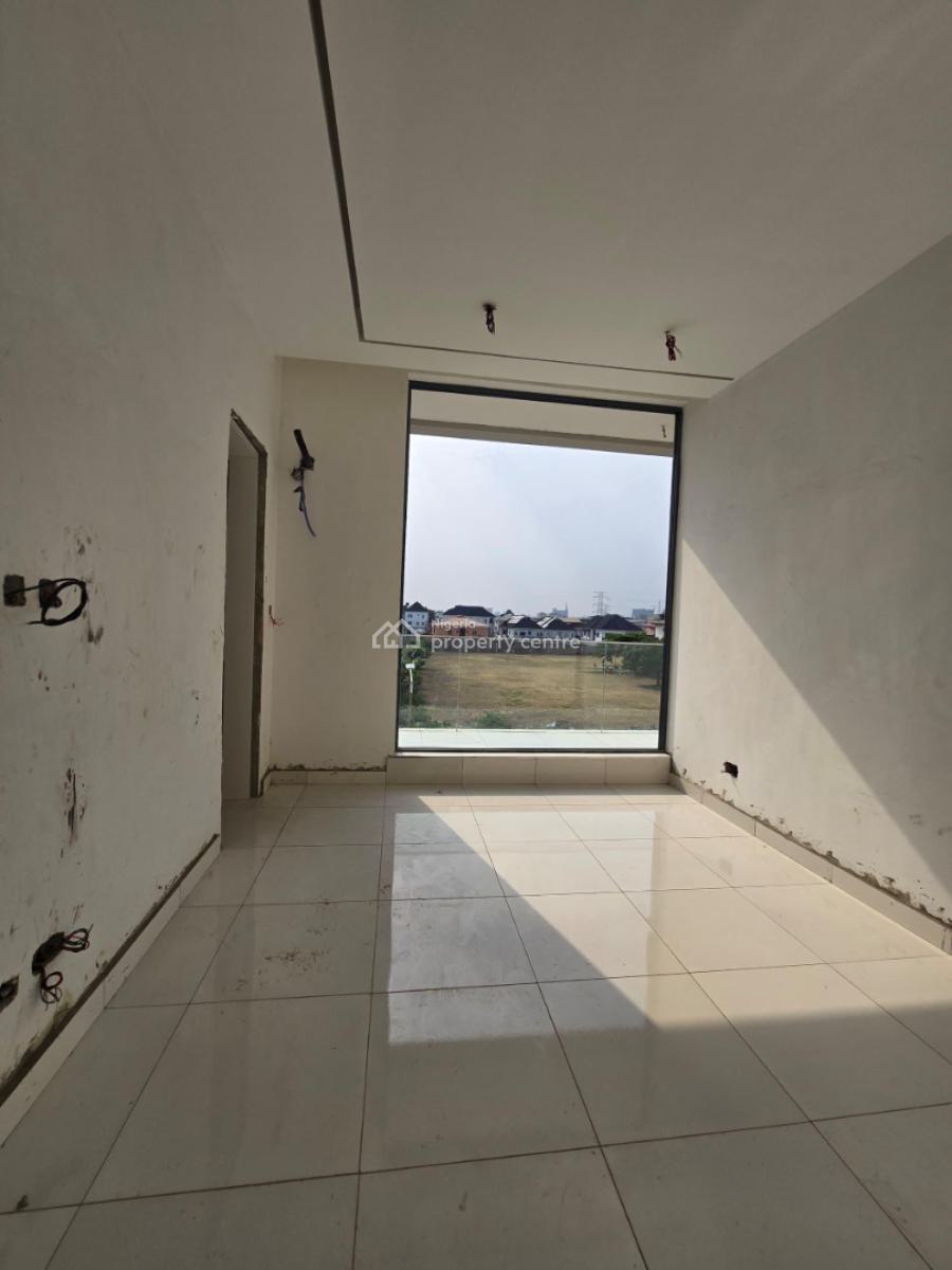 Luxurious 2 Bedroom Apartment, Lekki Phase 1, Lekki, Lagos, Flat / Apartment for Sale