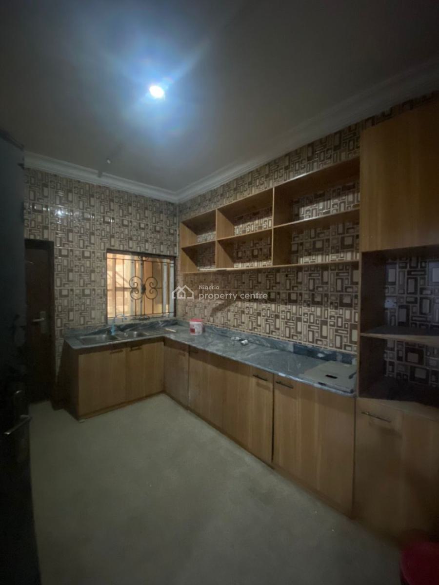 Spacious 3 Bedroom Flat, Chevy View, Lekki, Lagos, Flat / Apartment for Rent