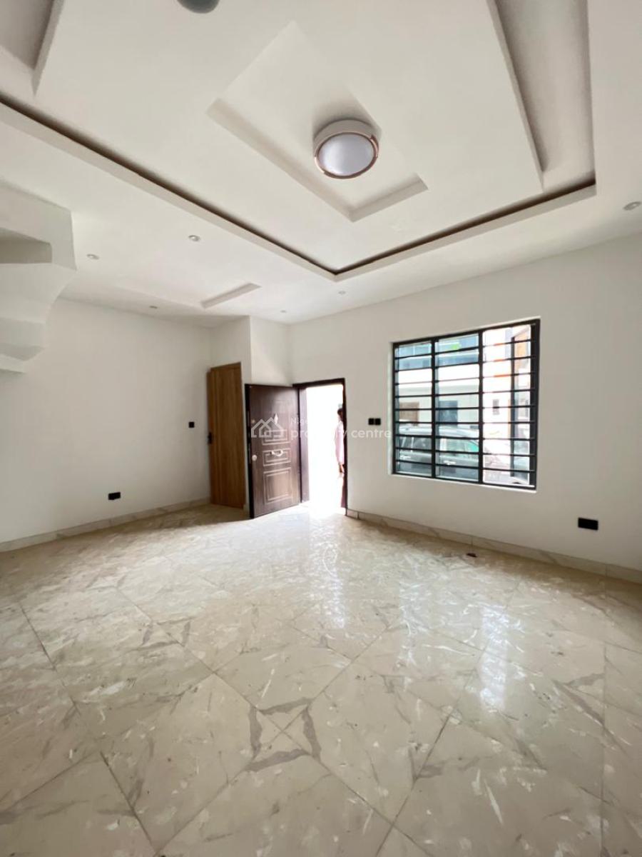 3 Bedrooms Semi-detached Duplex with Bq, Ikota, Lekki, Lagos, Semi-detached Duplex for Rent