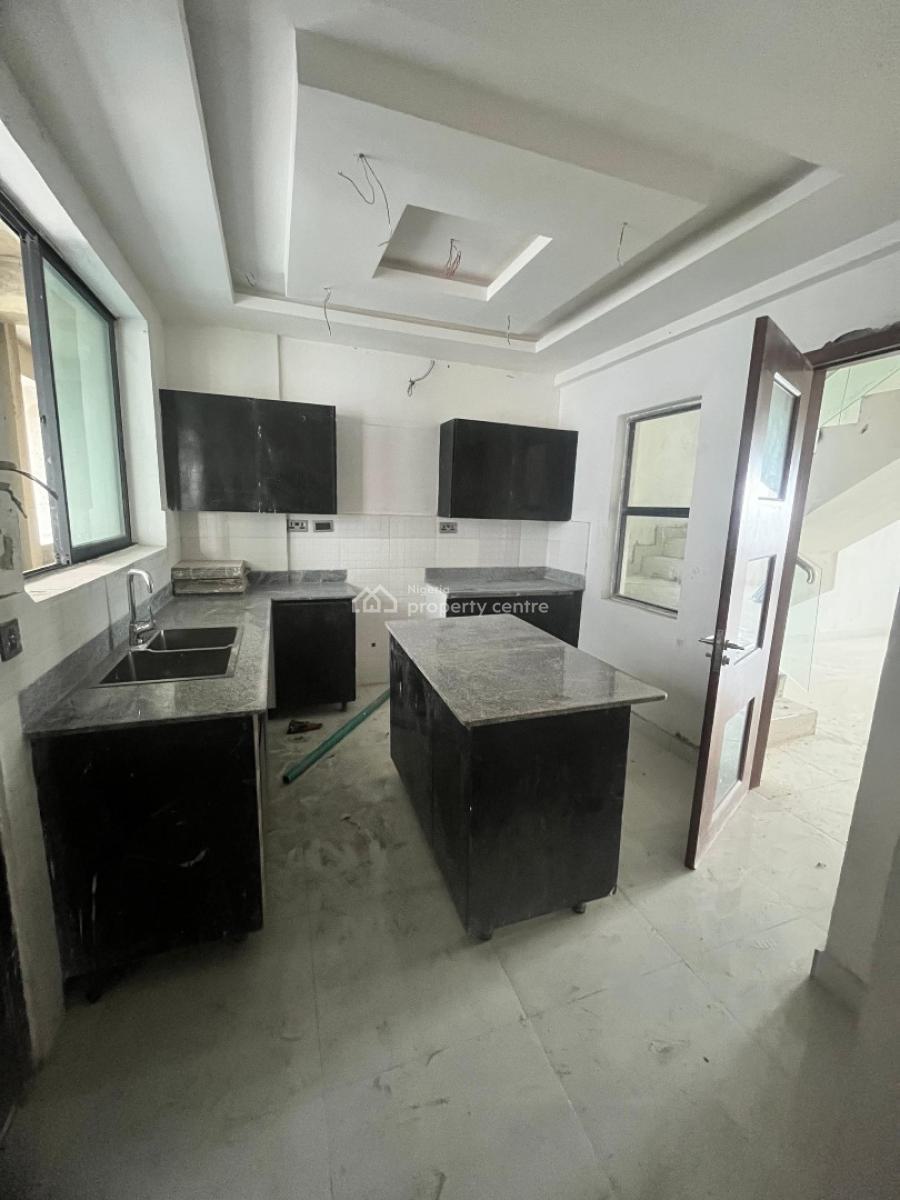 2 Bedroom Maisonette, Freedom Way, Lekki, Lagos, Flat / Apartment for Sale