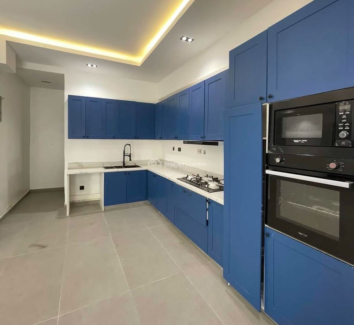 2 Bedrooms Luxury Apartment, Off Bourdillon Road, Ikoyi, Lagos, Flat / Apartment for Rent