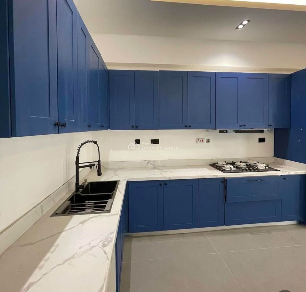 2 Bedrooms Luxury Apartment, Off Bourdillon Road, Ikoyi, Lagos, Flat / Apartment for Rent