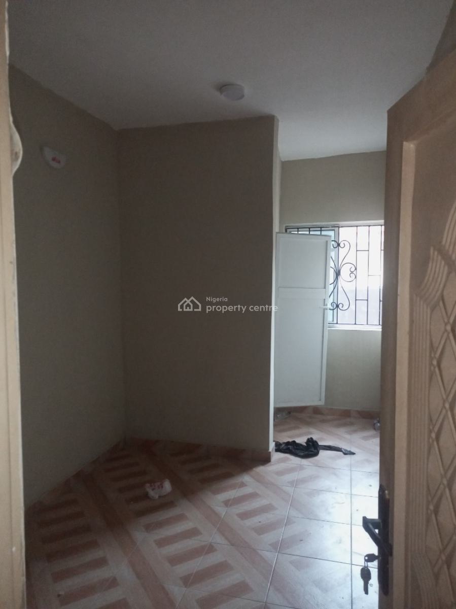 Standard Well Spacious 3 Bedroom Flat, Olive Garden, Ogombo, Ajah, Lagos, Flat / Apartment for Rent
