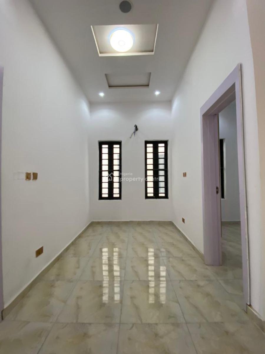 4 Bedrooms Fully-detached Duplex with Bq, Ikota, Lekki, Lagos, Detached Duplex for Sale