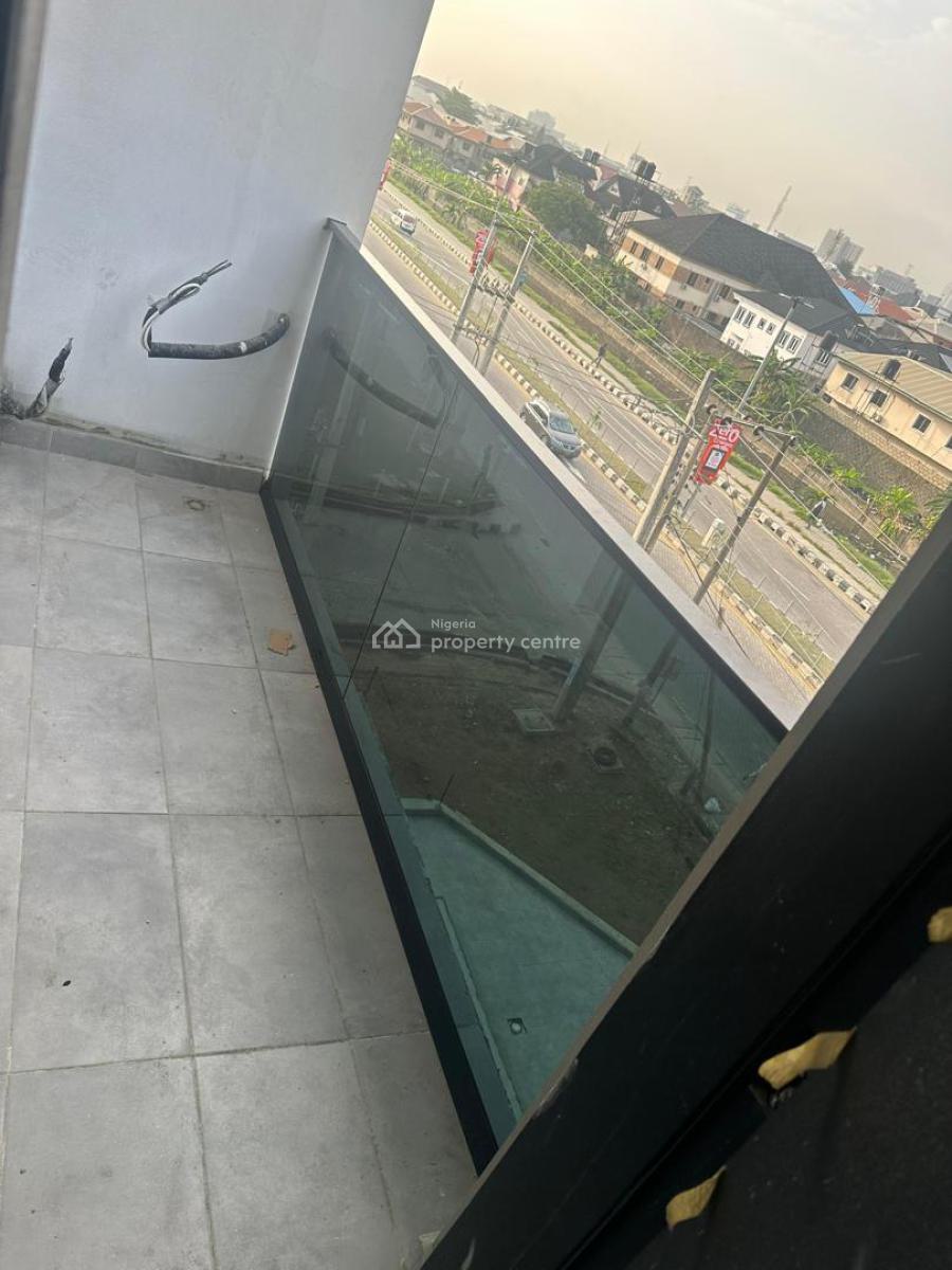 Well Built 3-bedroom Apartment with Bq, Off Bisola Durosimi Etti, Lekki Phase 1, Lekki, Lagos, Flat / Apartment for Sale