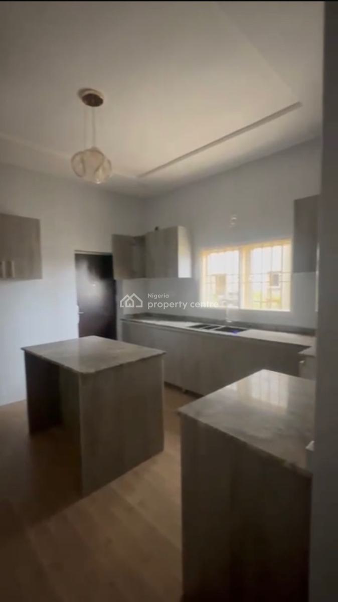 Standard 3 Bedroom with an Extra Room, Airport Junction, Jabi, Abuja, Flat / Apartment for Rent