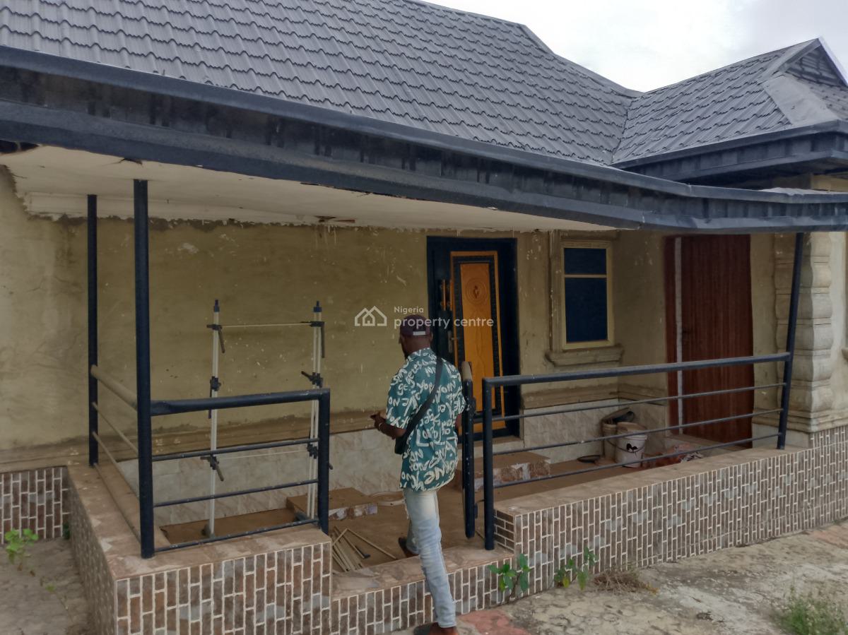 4 Bedroom Duplex with 2 Bedroom Bq, Igbo-oloyin, Ojoo, Ibadan, Oyo, Detached Duplex for Sale