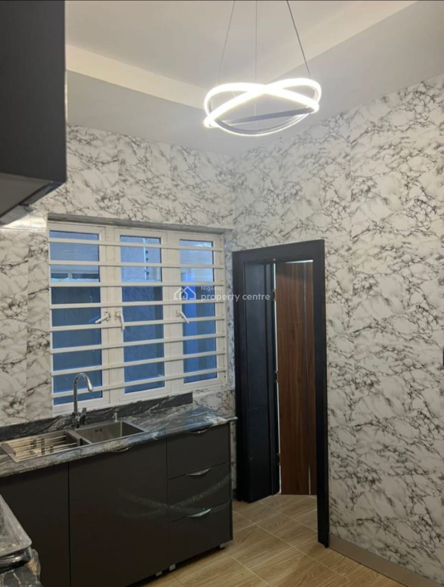 Distress Tastefully Built 5 Bedroom Detached with Bq, Ilasan Ikate Lekki Lagos, Ilasan, Lekki, Lagos, House for Sale