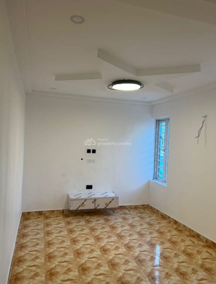 Distress Tastefully Built 5 Bedroom Detached with Bq, Ilasan Ikate Lekki Lagos, Ilasan, Lekki, Lagos, House for Sale
