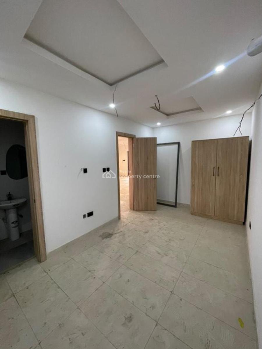 Spacious self-contained apartment in Iwaya, Yaba.