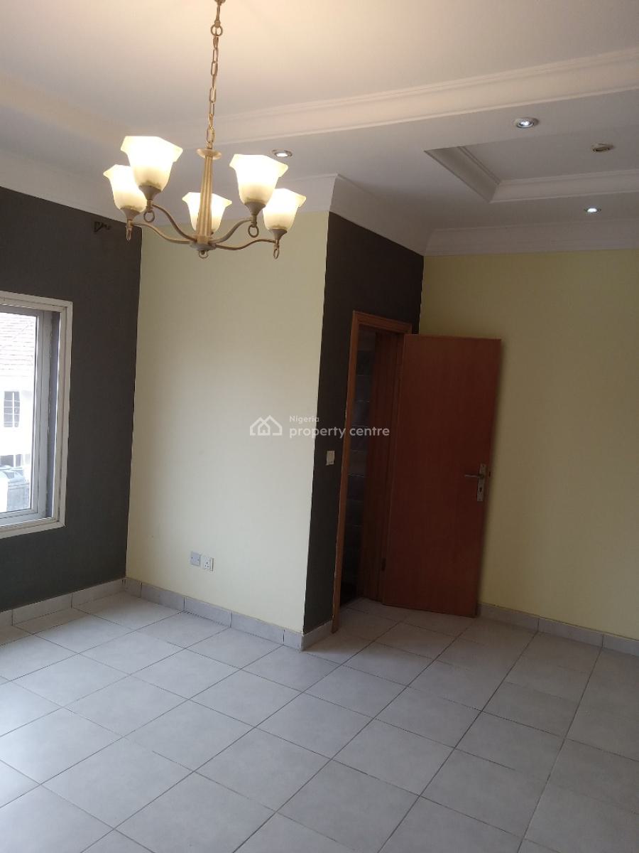 Private Well Maintained Pay and Park in 2 Bedroom Apartment, Providence, Lekki Phase 1, Lekki, Lagos, Flat / Apartment for Rent