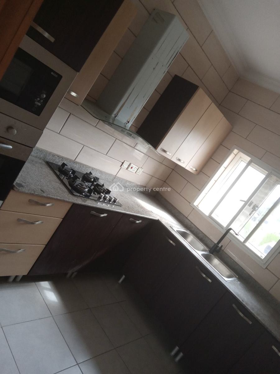 Private Well Maintained Pay and Park in 2 Bedroom Apartment, Providence, Lekki Phase 1, Lekki, Lagos, Flat / Apartment for Rent