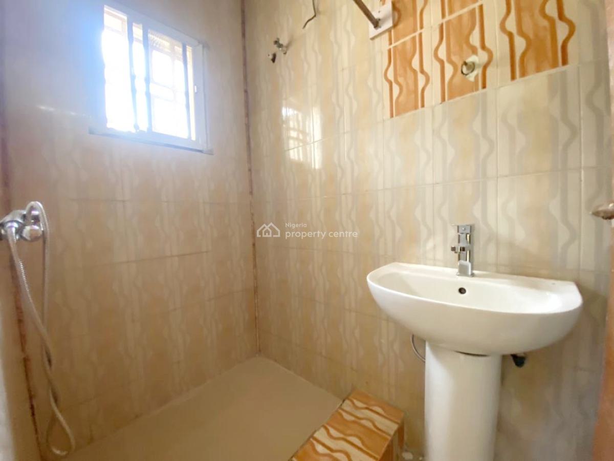 Well Maintained Spacious 3 Semi Detached Duplex, Gra Phase 1, Magodo, Lagos, Detached Duplex for Rent