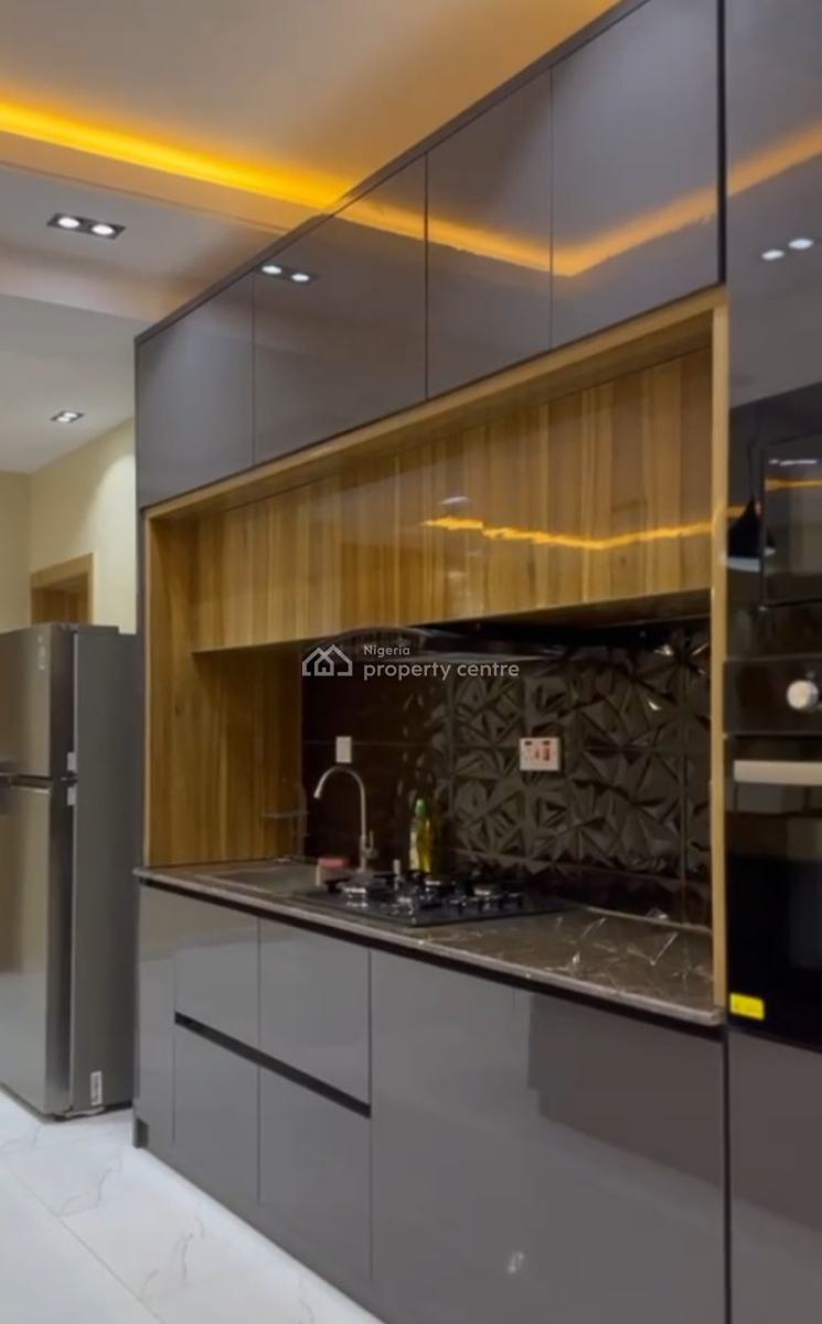 2 Bedroom Apartment, Lekki Phase 1, Lekki, Lagos, Flat / Apartment for Sale