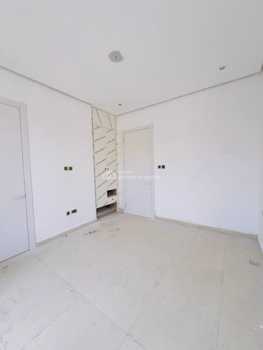 2 Bedroom Apartment, Lekki Phase 1, Lekki, Lagos, Block of Flats for Sale