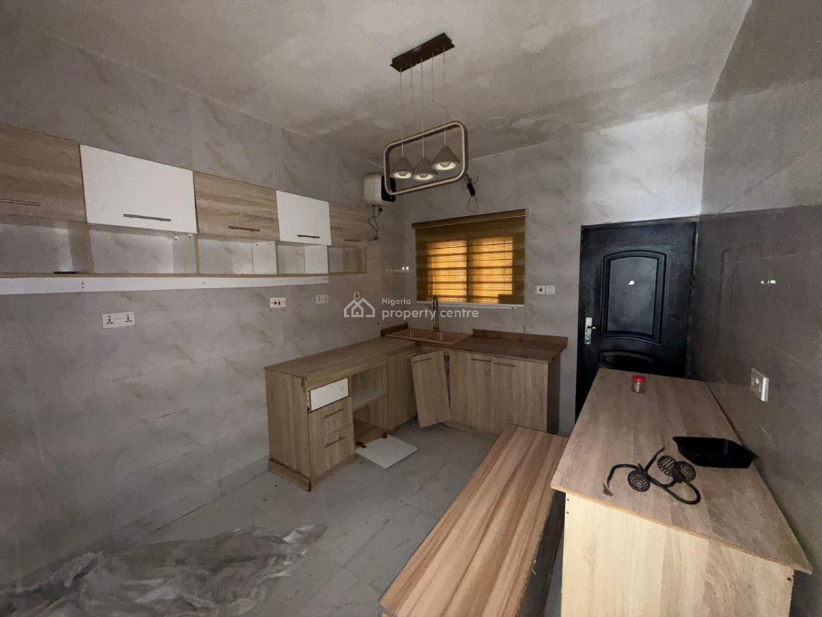 Newly Built Modern 2 Bedroom Apartment with a Bq in Lekki Forehore, Admiralty Way, Lekki Phase 1, Lekki, Lagos, Flat / Apartment for Sale