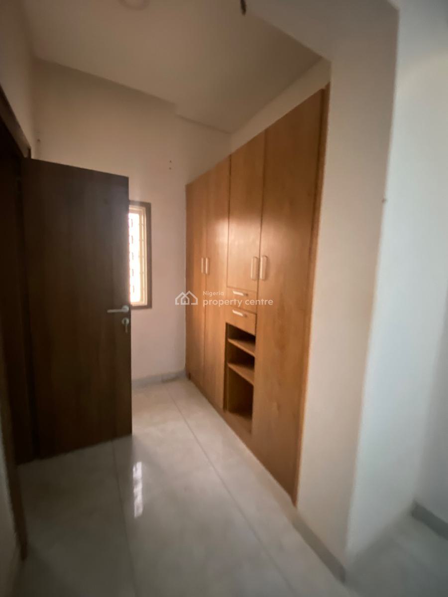 Nice 4 Bedroom Terrace Duplex  Guzape, Guzape District, Abuja, Terraced Duplex for Rent